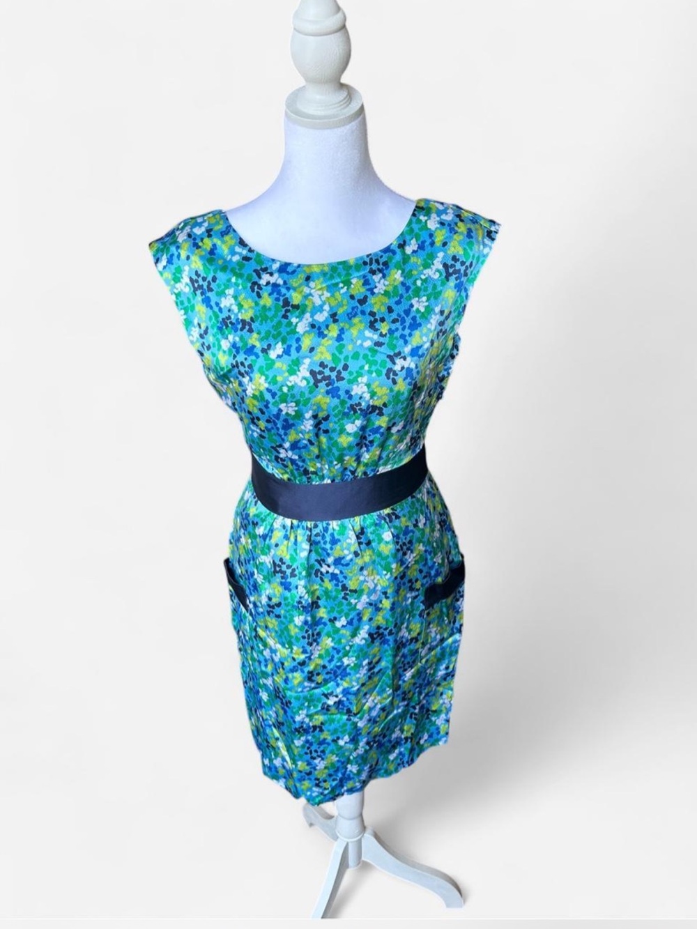 Lily Pulitzer 100% Silk Floral Blue-Green Sheath Dress with Contrast Waist